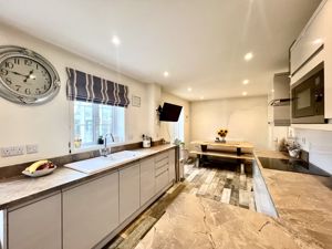 Dining Kitchen- click for photo gallery